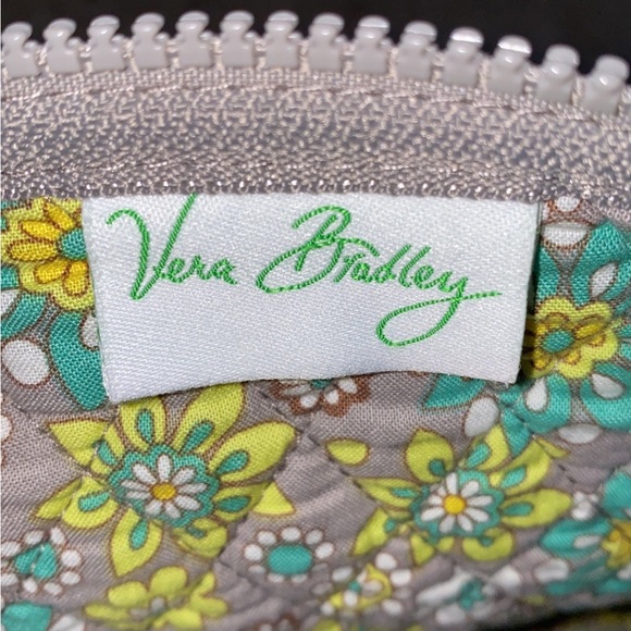 VERA BRADLEY DUFFLE BAG YELLOW GREEN TEAL PAISLEY - Picture 3 of 9